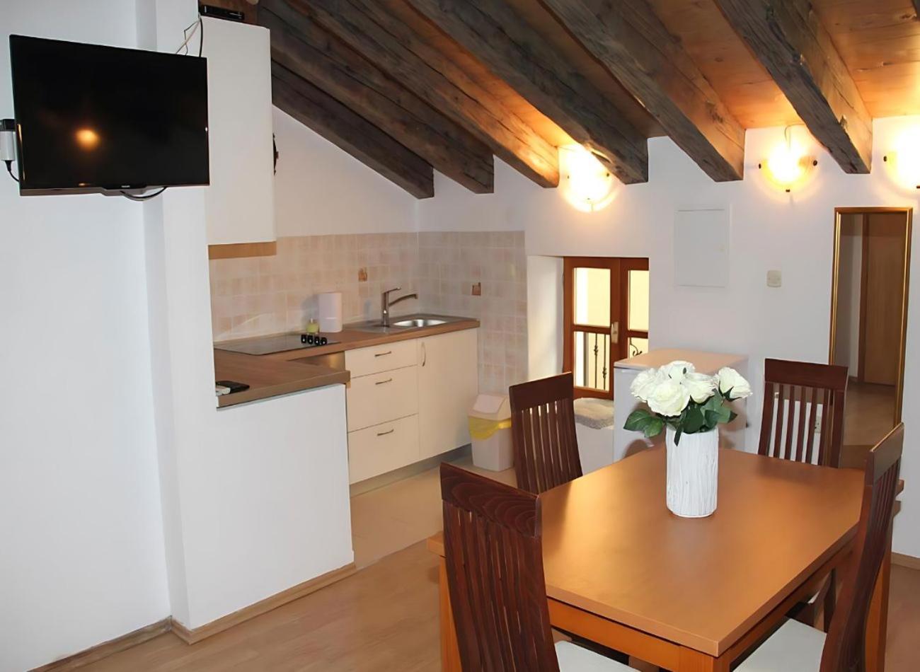 Sunny Rooms And Suites Шибеник Екстер'єр фото