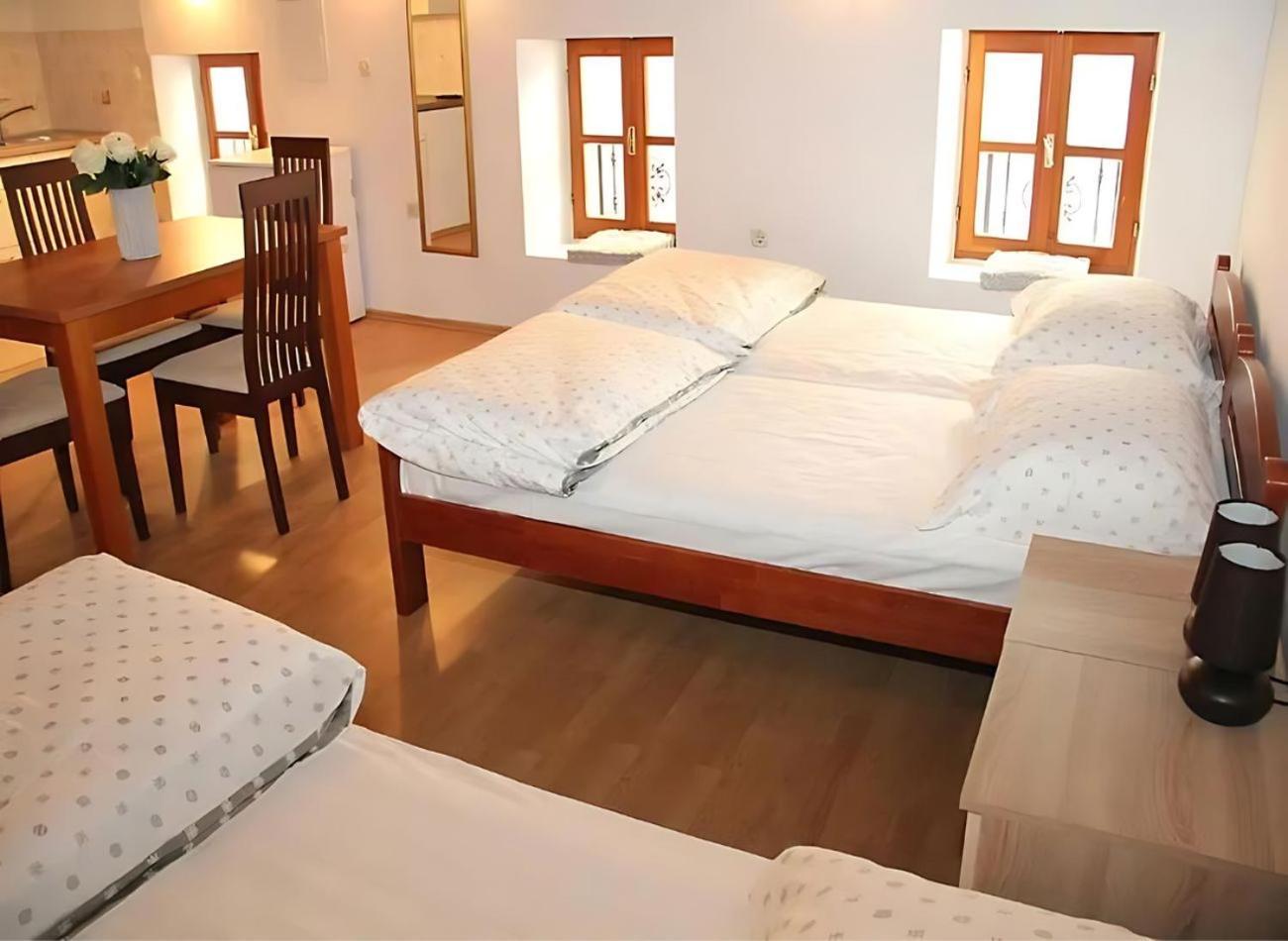 Sunny Rooms And Suites Шибеник Екстер'єр фото
