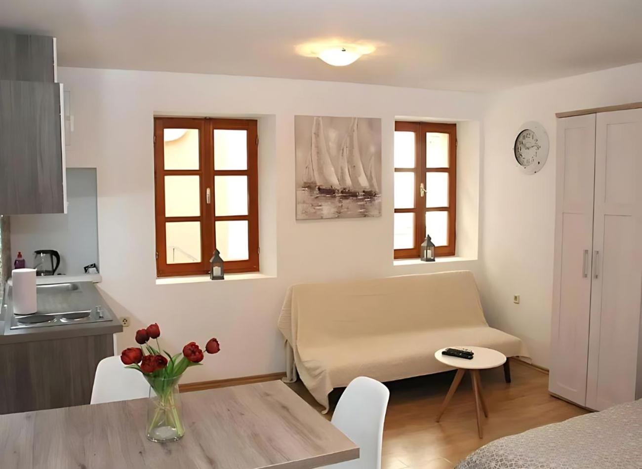 Sunny Rooms And Suites Шибеник Екстер'єр фото