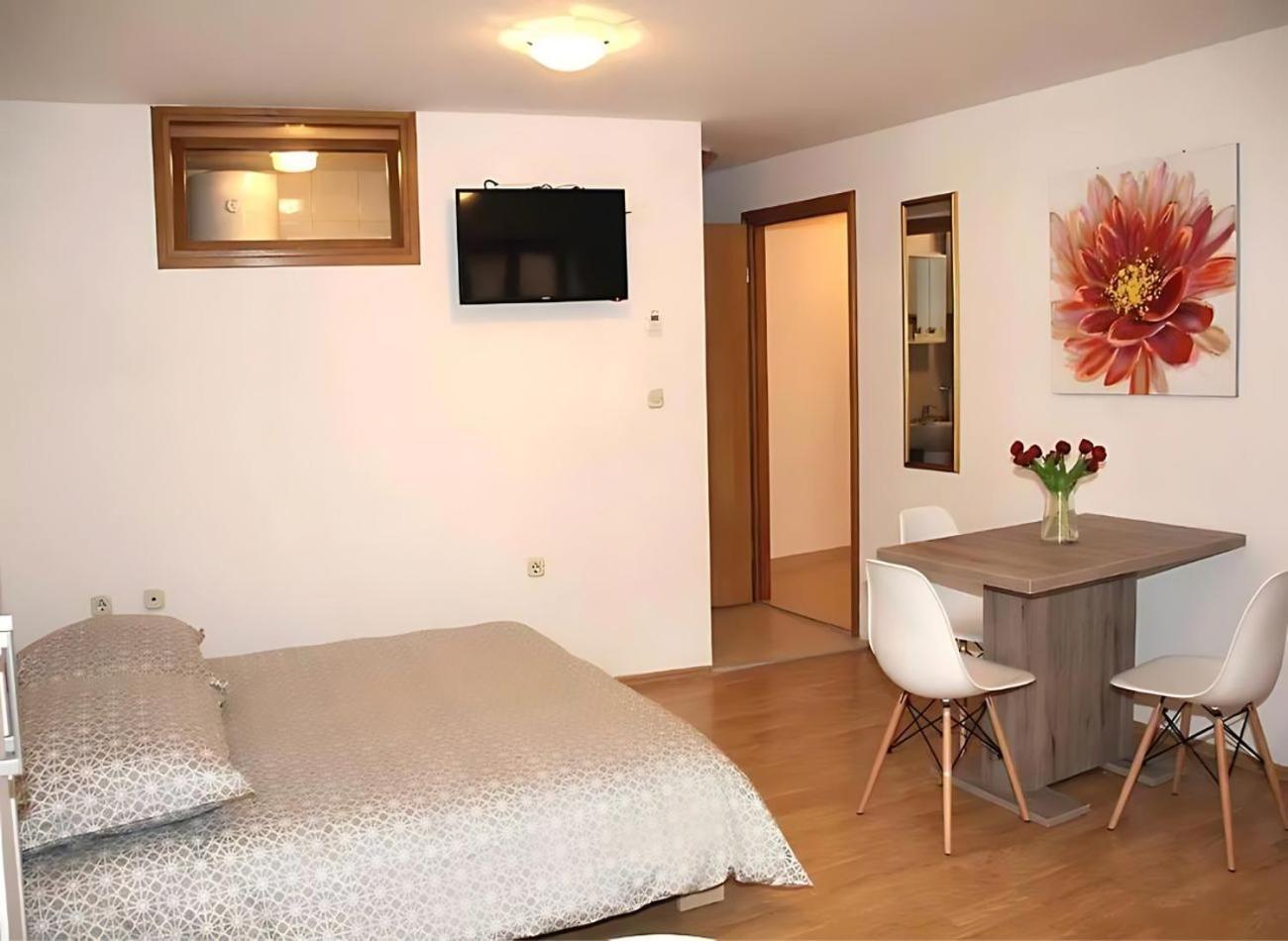 Sunny Rooms And Suites Шибеник Екстер'єр фото